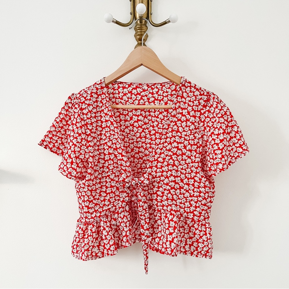 SHEIN Red Floral Crop Top